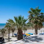 Διαμέρισμα Sea View-palm Trees *