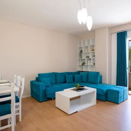 Sea View-palm Trees Apartment