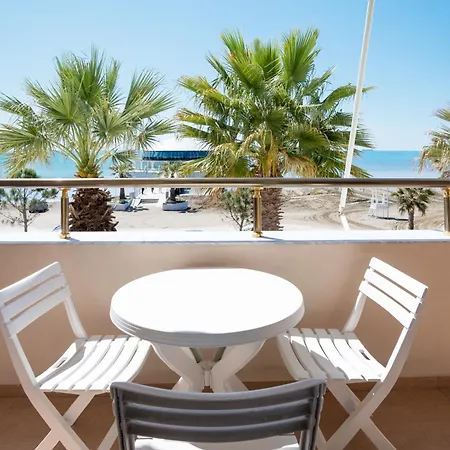 Sea View-palm Trees Apartment *