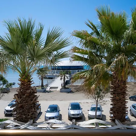 Sea View-palm Trees Durrës