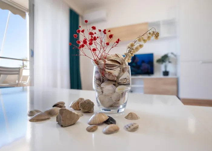 Sea View-palm Trees Durrës