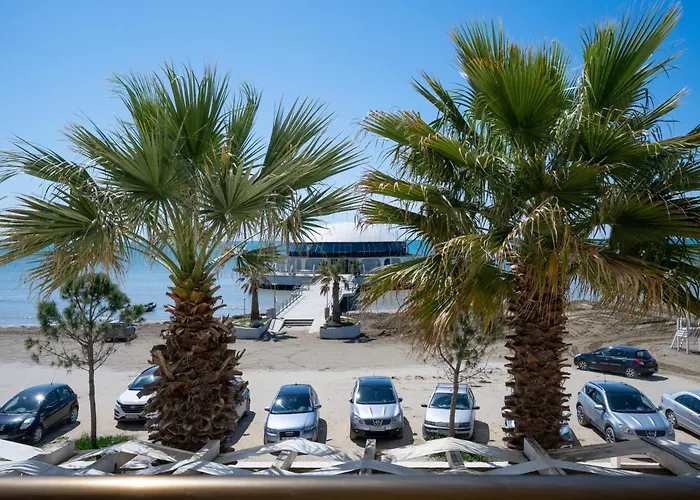 Sea View-palm Trees Durrës